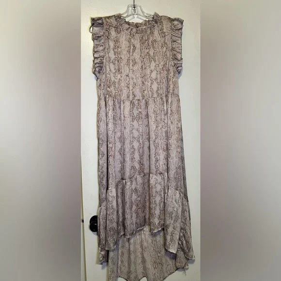 NWT Karlie python ruffle hi lo dress blush size L - Picture 4 of 9